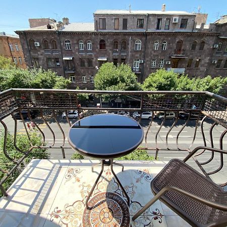 Amiryan Street 1 Bedroom Deluxe Apartment With Balcony Am104 Ereván Exterior foto