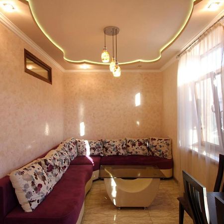 Amiryan Street 1 Bedroom Deluxe Apartment With Balcony Am104 Ereván Exterior foto