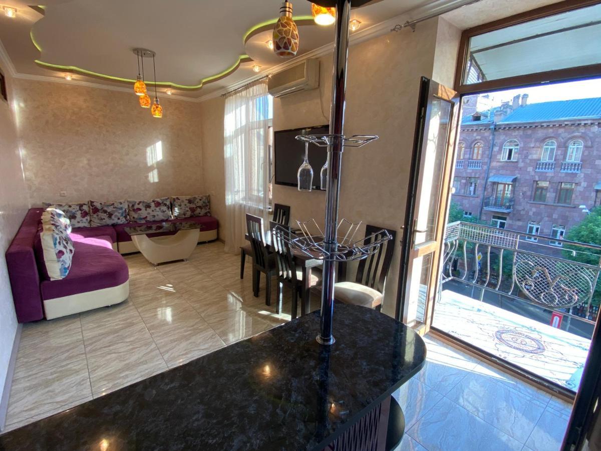 Amiryan Street 1 Bedroom Deluxe Apartment With Balcony Am104 Ereván Exterior foto