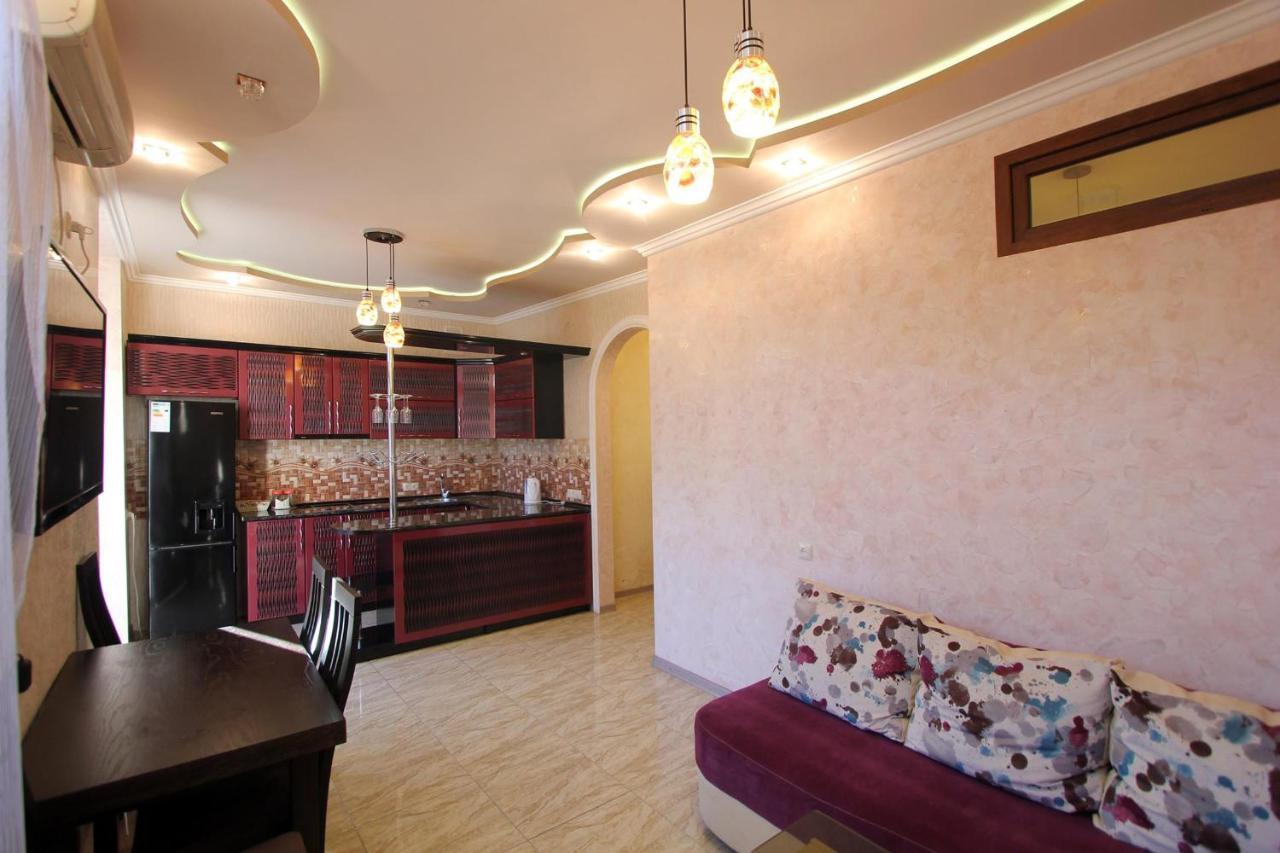 Amiryan Street 1 Bedroom Deluxe Apartment With Balcony Am104 Ereván Exterior foto